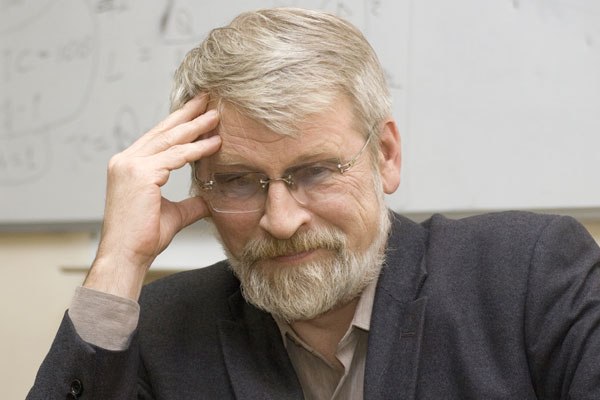 Декан Алексей Руткевич о преимуществах гуманитарного образования в НИУ ВШЭ Иллюстрация к новости: Декан Алексей Руткевич о преимуществах гуманитарного образования в НИУ ВШЭ